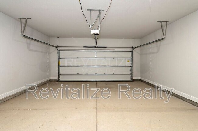 Building Photo - 14531 Dayton Cir