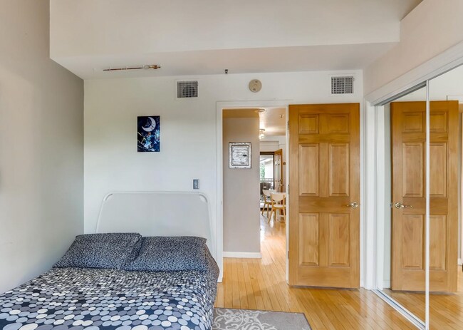 Main floor bedroom - 1085 Broadway St