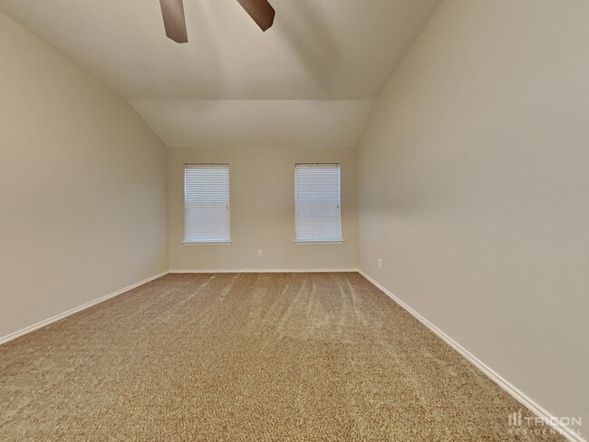 Building Photo - 13233 Evergreen Dr