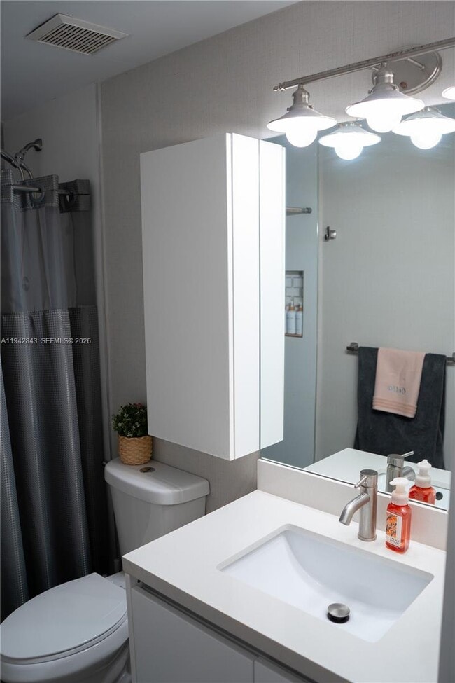 Building Photo - 6670 NW 114th Ave