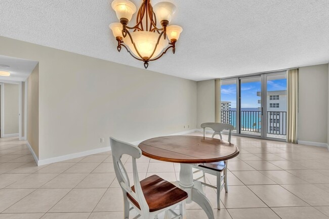 Building Photo - 1150 Hillsboro Mile