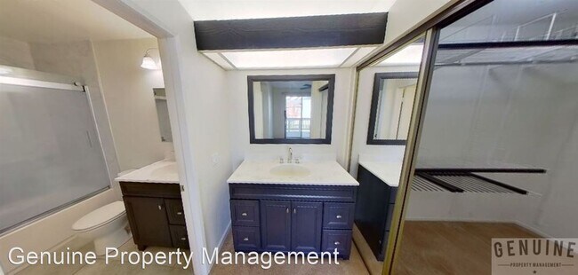 Building Photo - 2 br, 1.5 bath House - 12092 Sylvan River ...
