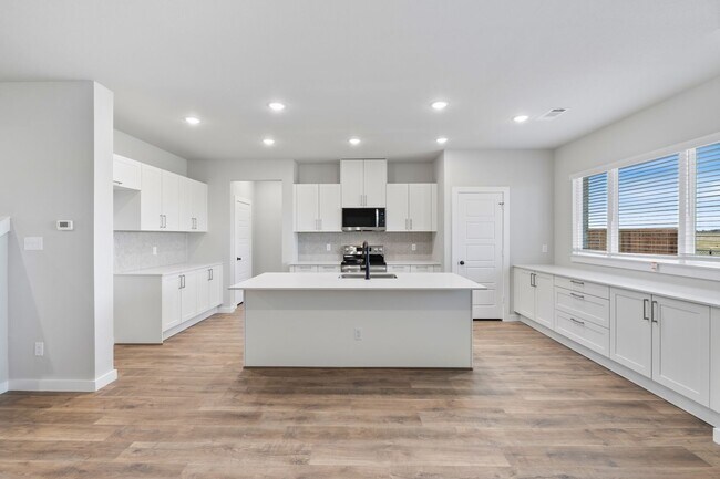 Building Photo - 4264 Clovis St