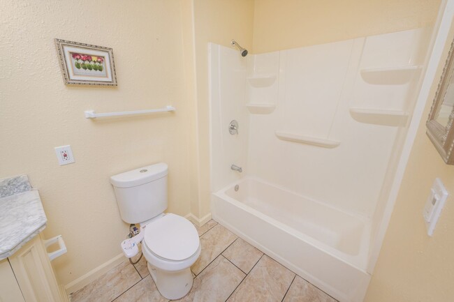 Building Photo - 3BR/2BA - Single Family Home in El Cajon!