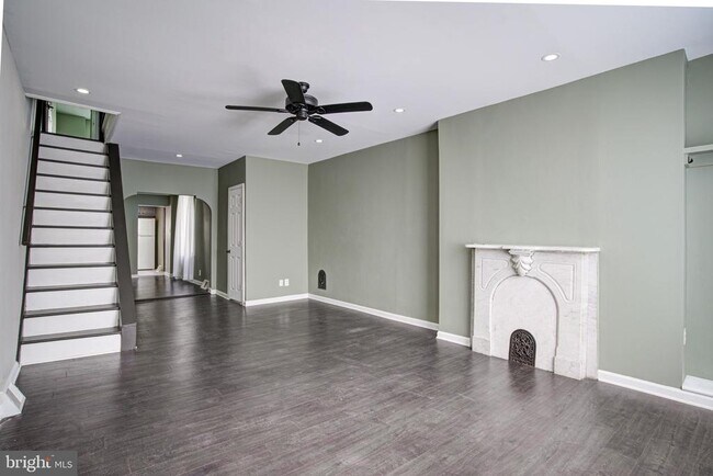 Building Photo - 2331 E Hazzard St