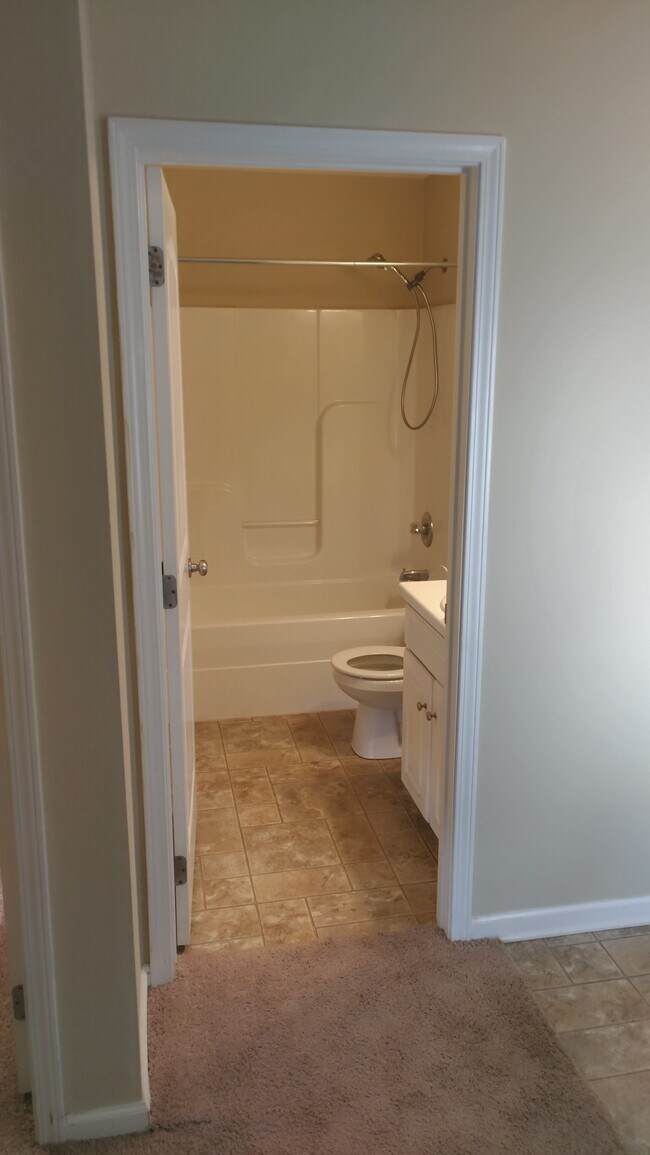 Building Photo - 16210 Stone Ridge Pkwy