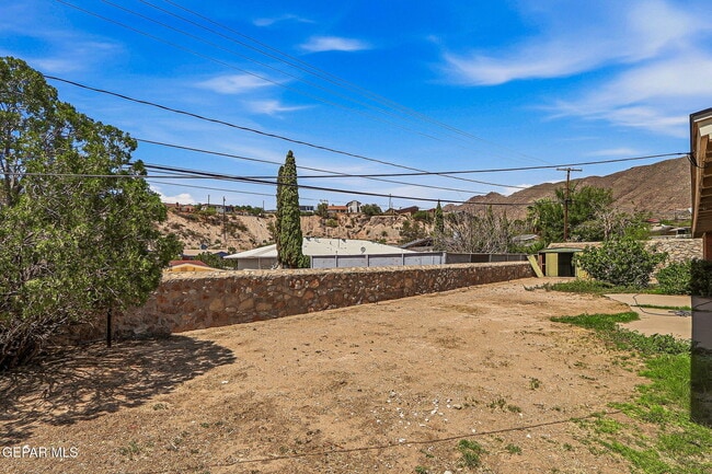 Building Photo - 4233 Hampshire Ln