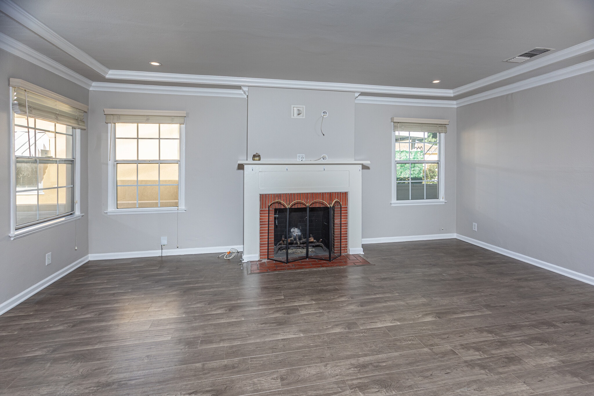 Building Photo - 1112 N Myers St