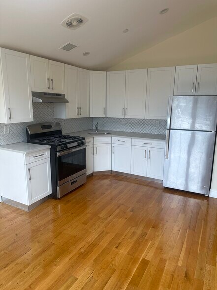 Kitchen - 25743 147th Dr