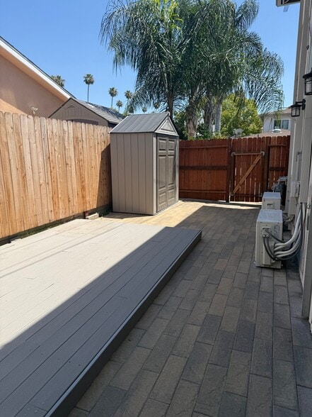 Building Photo - 1119 Sonora Ave