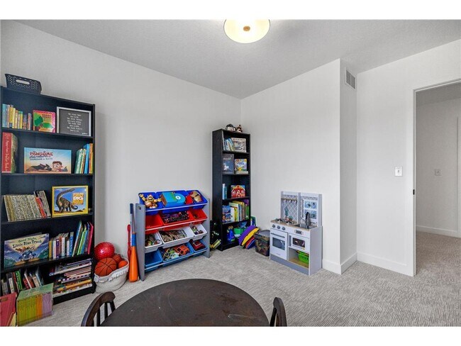 Building Photo - 17949 Hidden Creek Trl