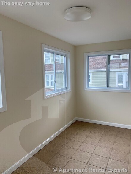 Building Photo - 188 Harvard St