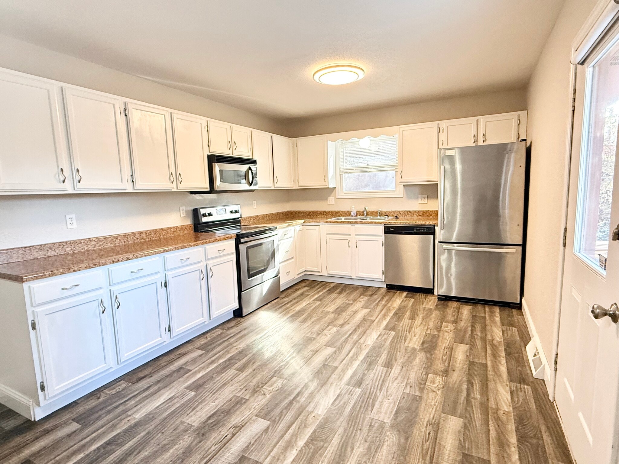 Building Photo - 2317 Independence Ct