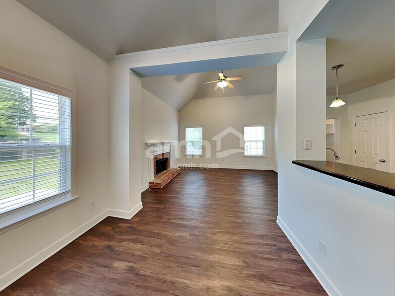 Building Photo - 2043 Keene Cir