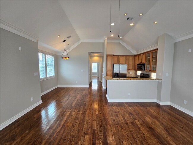 Building Photo - 3440 Cline St