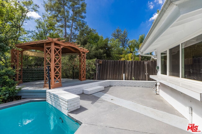 Building Photo - 23020 Wrencrest Dr