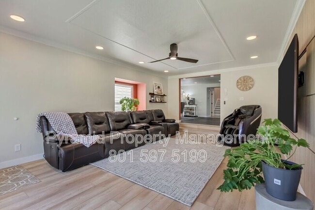 Building Photo - 10971 Cindy Cir