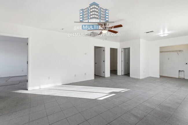 Building Photo - 1224 E Apache St