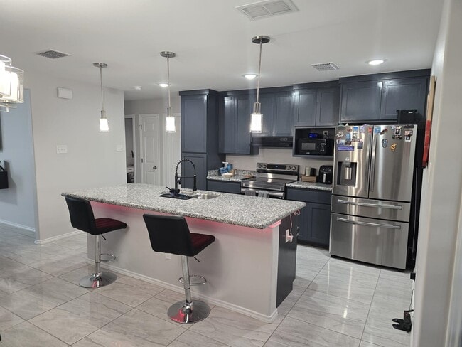Building Photo - 5807 Seminario Ln