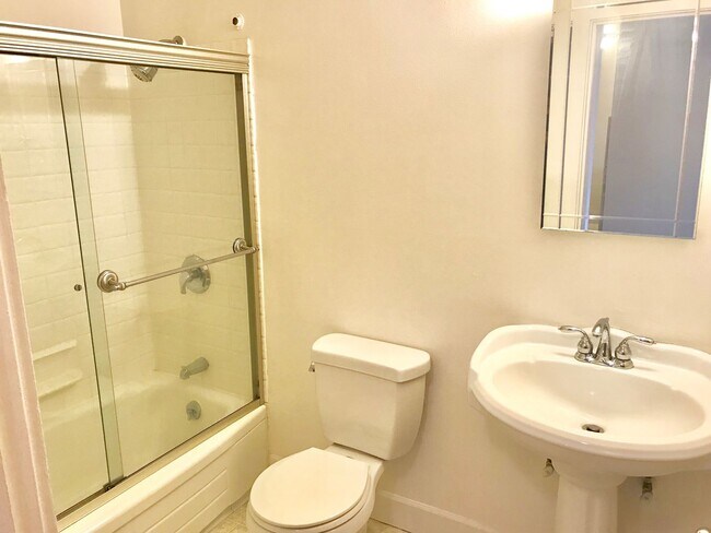 Interior Photo - Aladdin Apartments