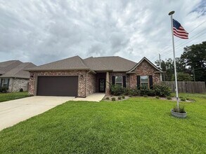 Building Photo - Pensacola - Beulah - 3 bedroom, 2 bathroom - lawn care included