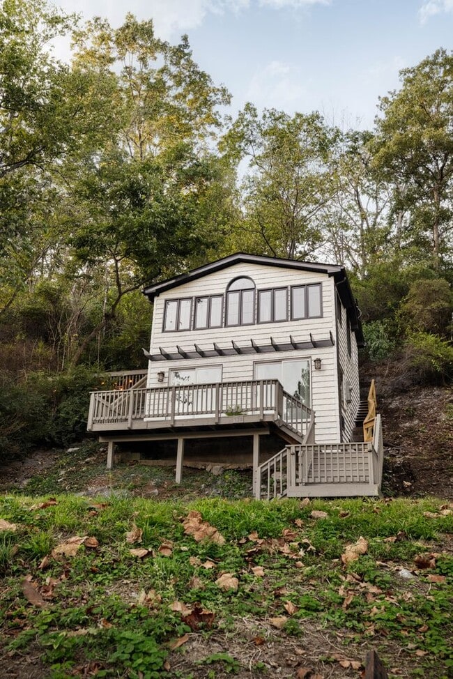 Building Photo - 730 Bennys Bch Rd