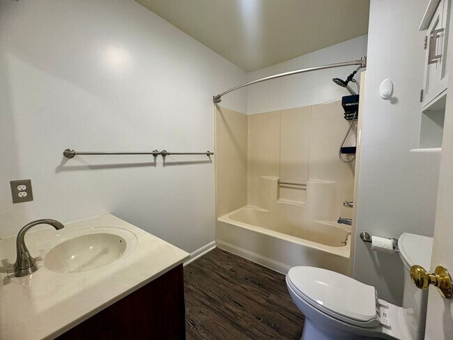 Building Photo - 3 Bedroom 4 Bathroom Available in Hummelstown w/Large Bonus Room!