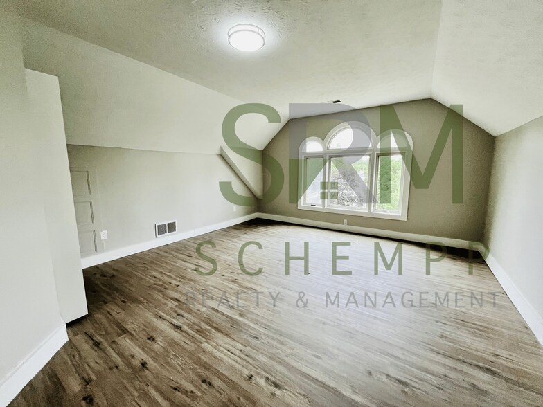 Building Photo - 2708 W Main St