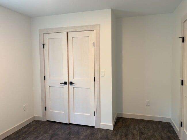 Building Photo - AVAILABLE JUNE - New Construction 3 Bed, 2 Bath Home....Perfect Location!