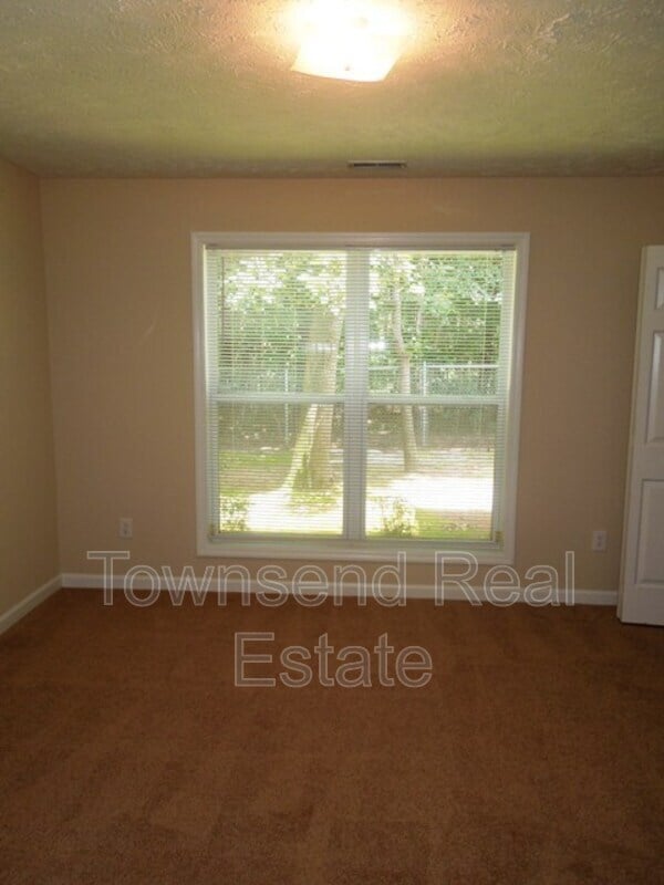 Building Photo - 1905 Sardonyx Rd