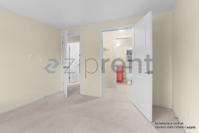 Building Photo - 12404 E Gibson Rd