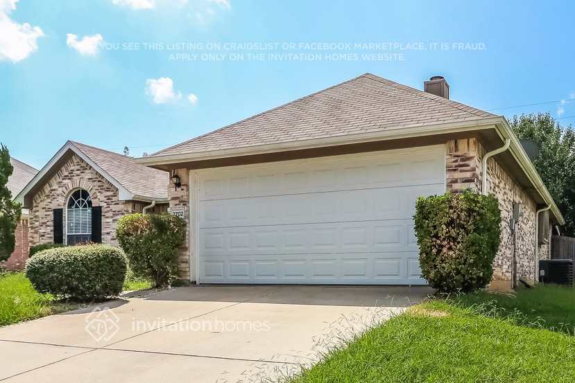 Building Photo - 2702 Whetstone Dr