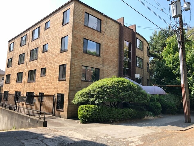 Building Photo - Cirque Apartments