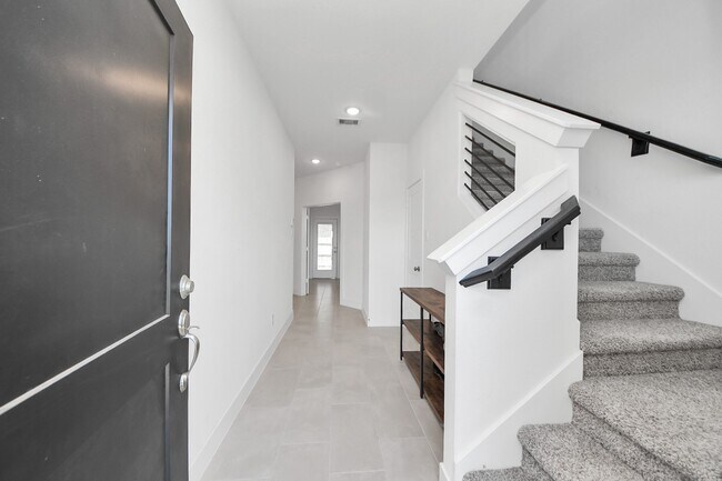 Building Photo - 7655 Jerrara Hts Ln