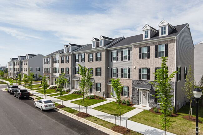 Building Photo - Towns at Andrews Park