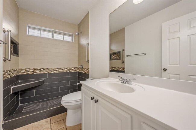 Building Photo - 8113 Campeche Bay Pl