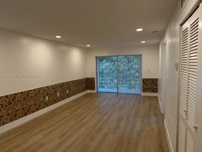 Building Photo - 20520 NW 15th Ave