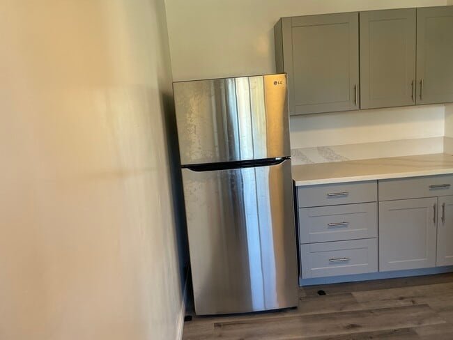 Kitchen - 1714 Grove St