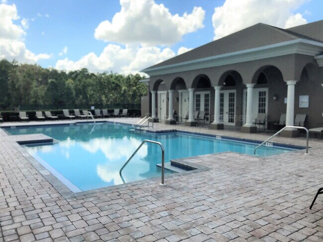 Building Photo - 10340 Manderley Way