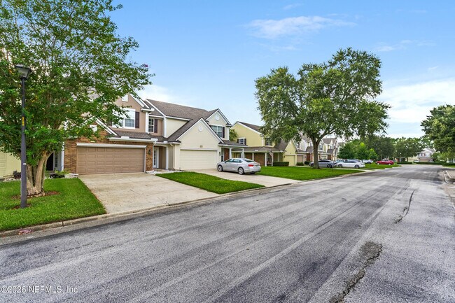 Building Photo - 6280 Autumn Berry Cir