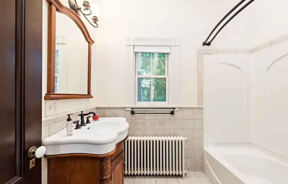 Building Photo - 17 Lincoln St