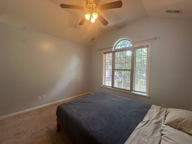 Building Photo - Carolina Lakes Gated Community!!