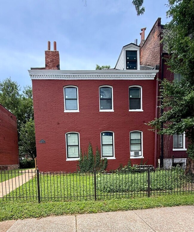 Building Photo - 2711 Indiana Ave