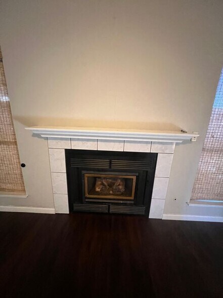 Building Photo - 2520 Beatrice Ln