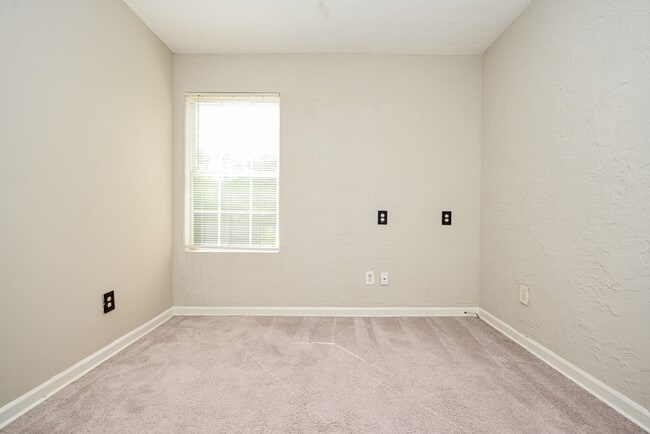 Building Photo - 1540 Labonte Pkwy