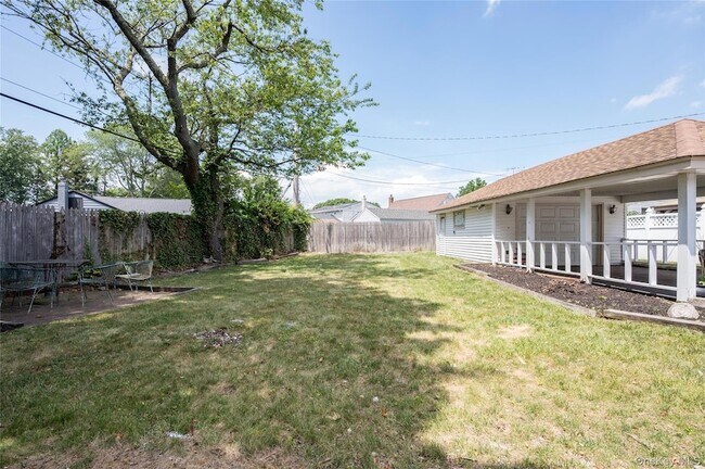 Building Photo - 258 Gilling Rd