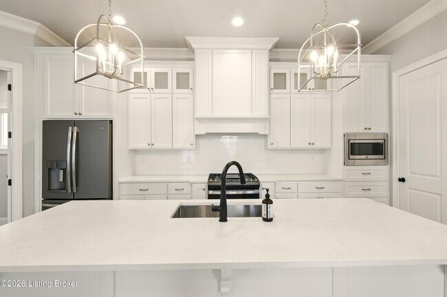 Building Photo - 6218 Mistflower Cir