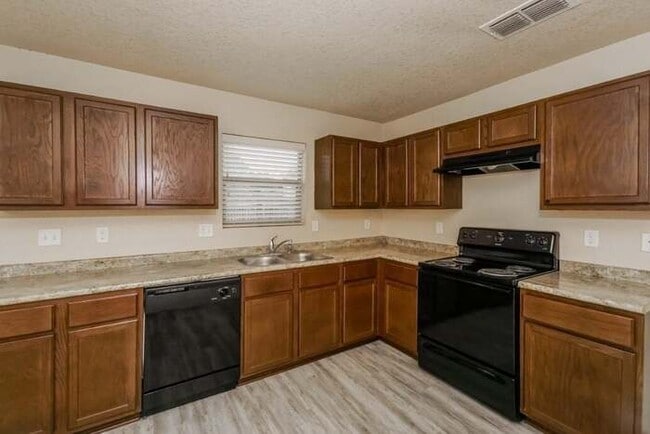 Building Photo - 5615 Degan Way