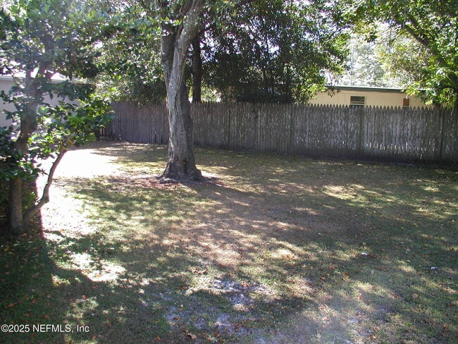 Building Photo - 2500 Congaree Dr W