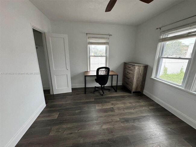 Building Photo - 2309 Van Buren St